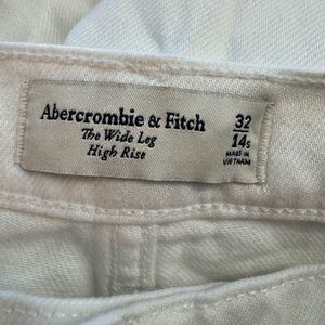 Abercrombie & Fitch White High Rise Wide Leg Pants size 14
